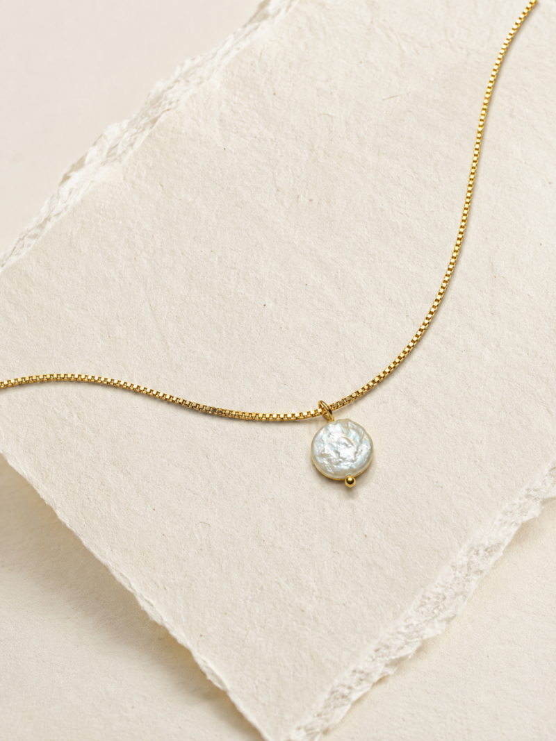8K Gold Stainless Steel Shell Minimalist Pendant Necklace